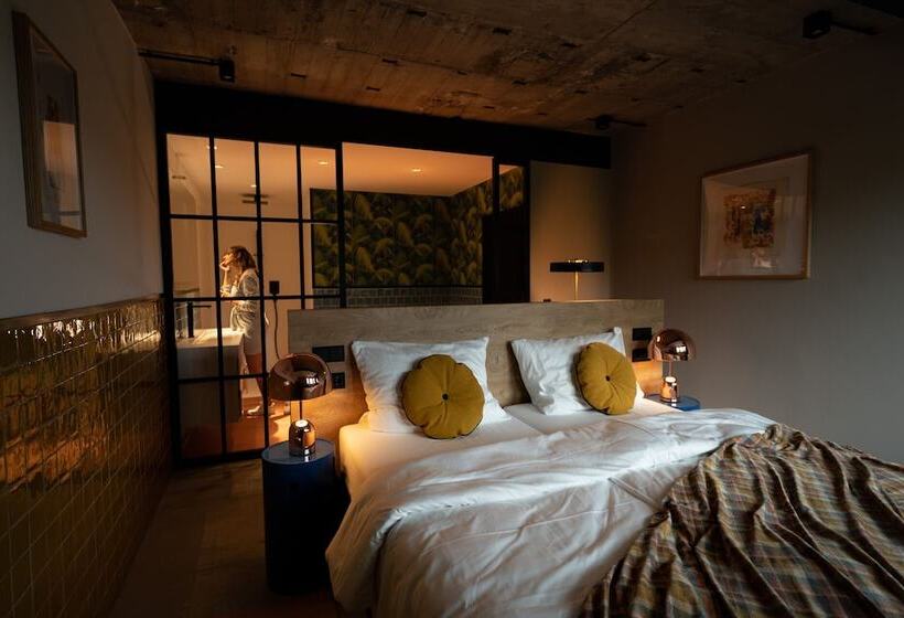 اتاق استاندارد, Koncept Hotel International