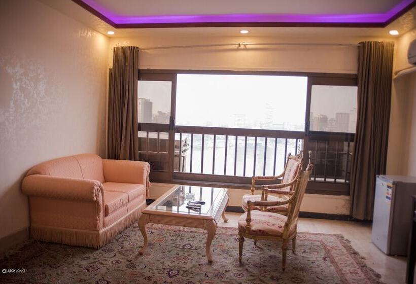 سوئیت رویال, Jasmine Hotel El Manial