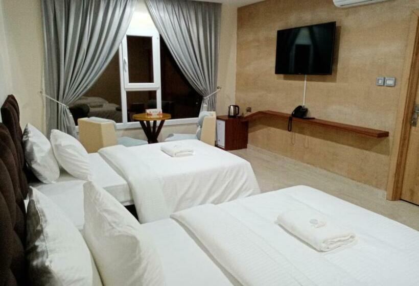 اتاق لوکس با چشم‌انداز دریا, Al Asala Resort