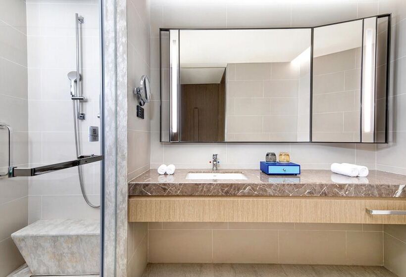 스탠다드 룸 더블 침대 2개, Four Points By Sheraton Wuchuan, Loong Bay