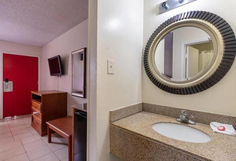 带2个双人床的标准工作室, OYO Hotel San Antonio Lackland near Seaworld