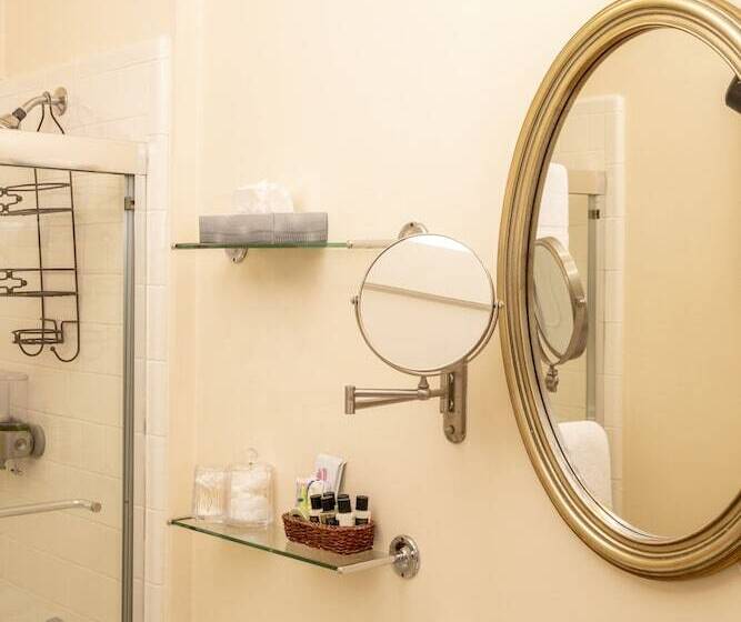StandaardKamer, Washington Square Inn