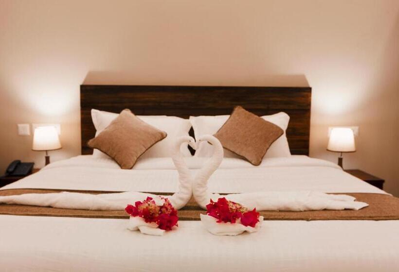 اتاق لوکس با بالکن, Pleasant Hill Resort