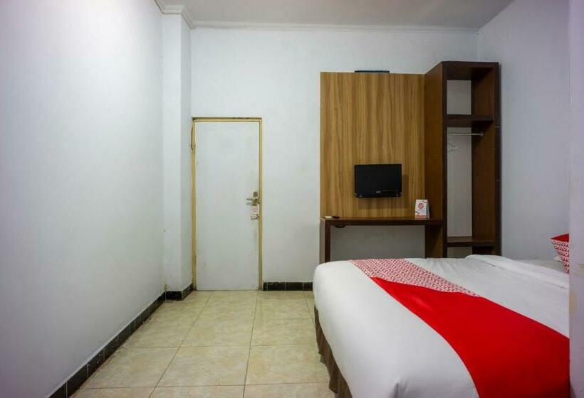 חדר סטנדרט, Wisma Permata Makassar Redpartner