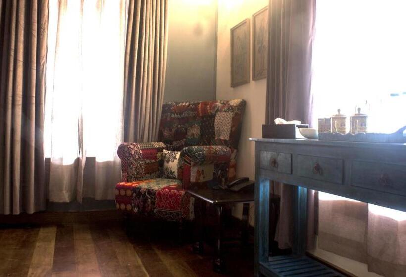 بانگلوی لوکس, The Temi Bungalow South Sikkim