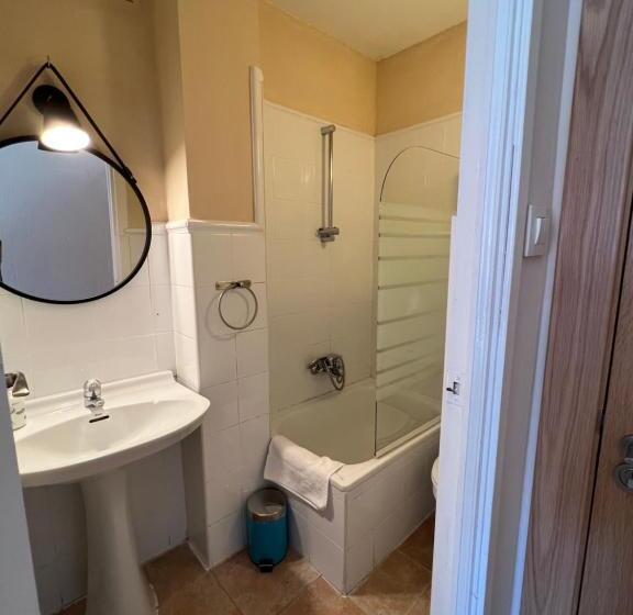 اتاق استاندارد یک نفره, Hosteria Tajahierro
