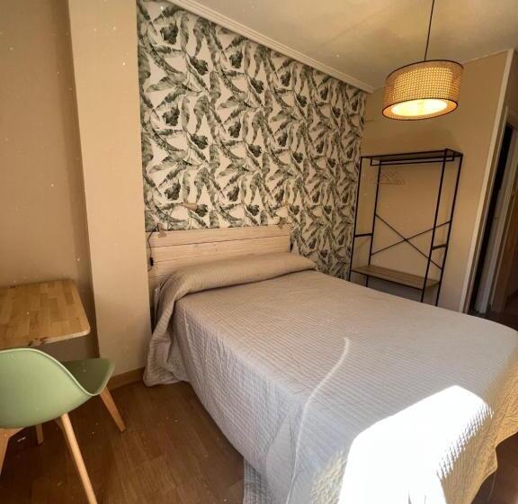 اتاق استاندارد یک نفره, Hosteria Tajahierro