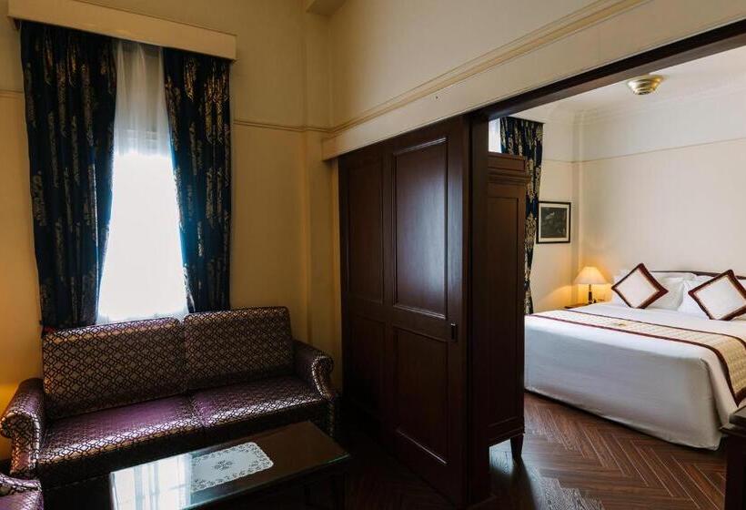 سوییت جونیور, Du Parc Hotel Dalat