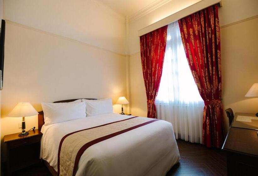 سوییت جونیور, Du Parc Hotel Dalat