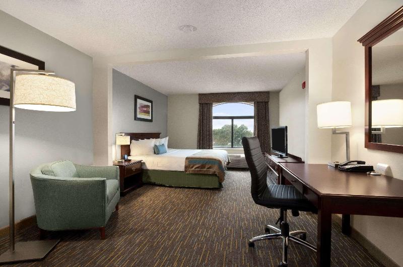 带大床的标准间, Wingate By Wyndham And Williamson Conference Center