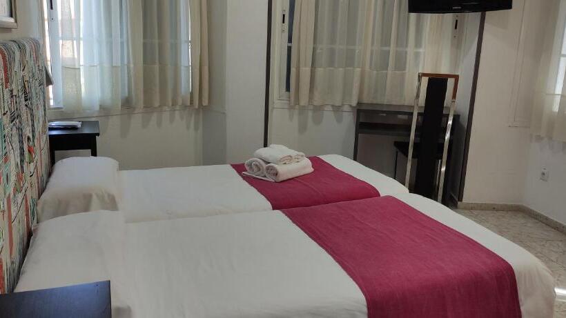 Номер Стандарт, Hostal Doña Isabel
