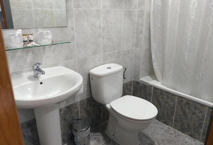 Номер Стандарт Индивидуальный, Hostal Doña Isabel
