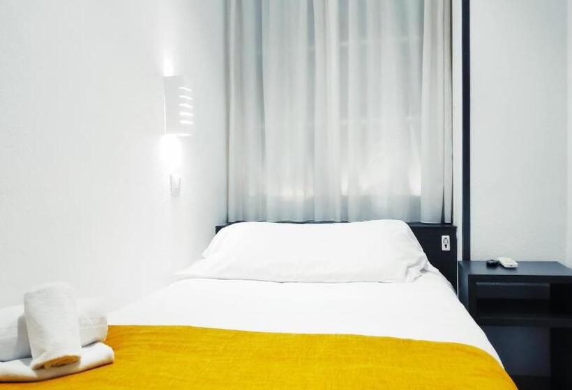 Номер Стандарт Индивидуальный, Hostal Doña Isabel