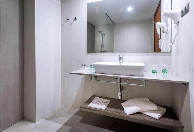 Quarto Estandar, 4r Gran Regina