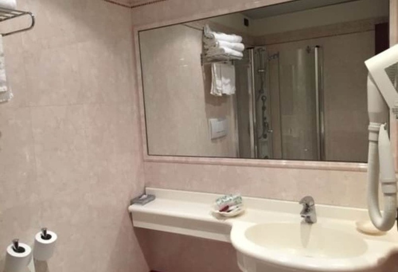 Трехместный Номер Комфорт, Admiral Hotel Villa Erme
