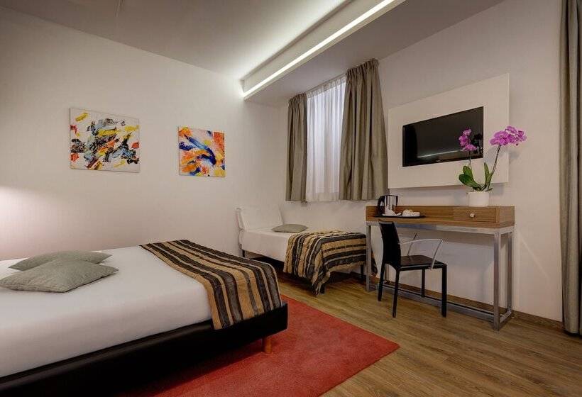 Номер Стандарт Трехместный, Rinascimento   Gruppo Trevi Hotels