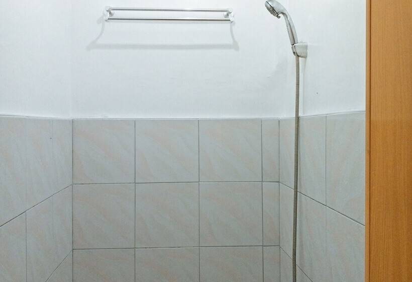 اتاق استاندارد سه نفره, Reddoorz Near Baclay Drive Super Metro