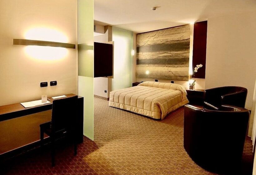 Полулюкс, Bes Hotel Cremona Soncino