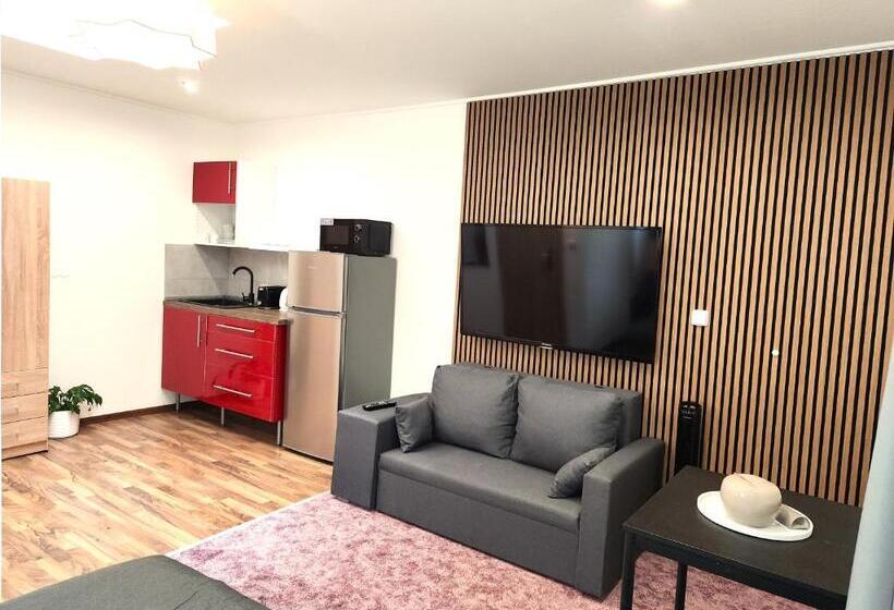 استودیوی لوکس, Rezidence Zámeček   Boutique