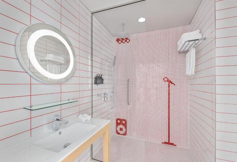 اتاق پرمیوم, Radisson Red Dubai Silicon Oasis