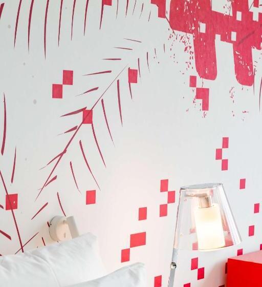 اتاق استاندارد, Radisson Red Dubai Silicon Oasis