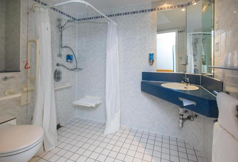 适合残疾人使用的标准间, Holiday Inn Express Manchester   Salford Quays, An Ihg