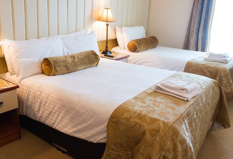 اتاق استاندارد سه نفره, The Belfray Country Inn