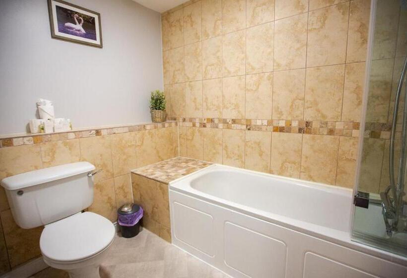 Номер Стандарт, Woodfalls Inn