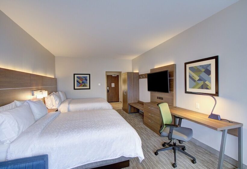 带2个双人床的标准工作室, Holiday Inn Express & Suites Charlotte Southwest, An Ihg