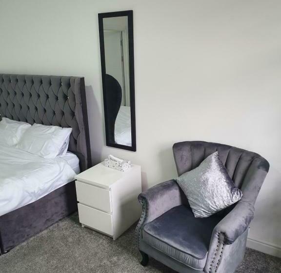 اتاق لوکس, Beautiful Rooms Shaw St And Pine St