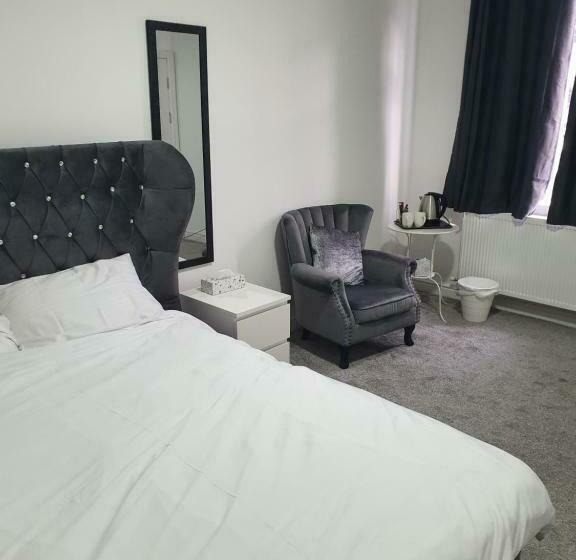 اتاق لوکس, Beautiful Rooms Shaw St And Pine St