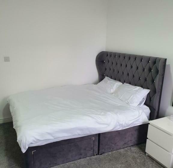 اتاق لوکس, Beautiful Rooms Shaw St And Pine St