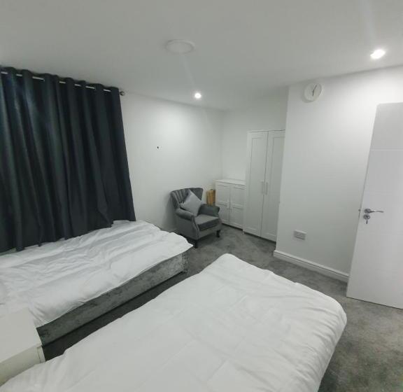 اتاق استاندارد با سرویس بهداشتی مشترک, Beautiful Rooms Shaw St And Pine St
