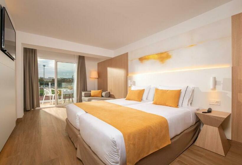 اتاق سوپریور سه تخته, L'Azure Hotel 4* Sup
