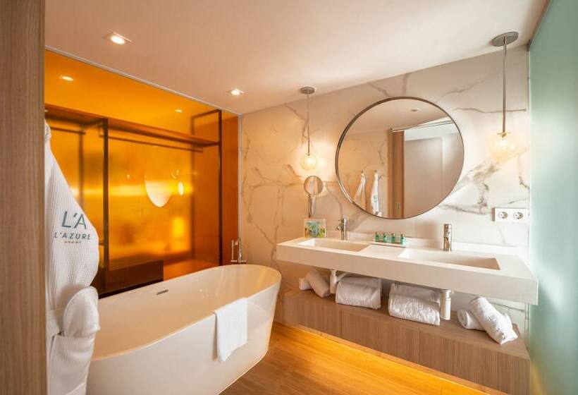 اتاق خانوادگی, L'Azure Hotel 4* Sup