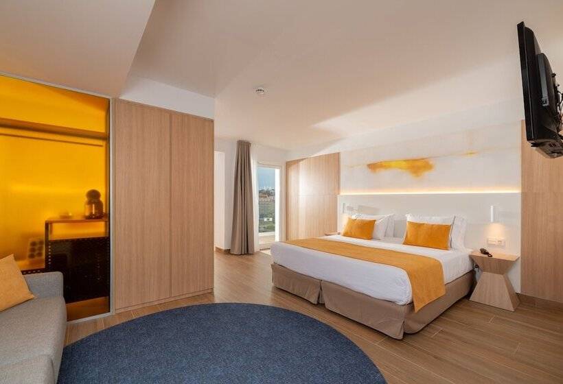 اتاق خانوادگی, L'Azure Hotel 4* Sup