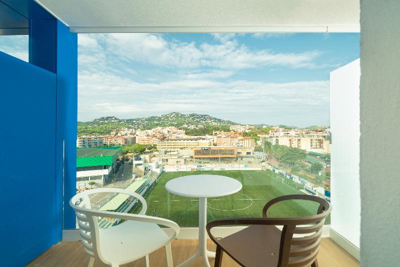اتاق سوپریور سه تخته, L'Azure Hotel 4* Sup