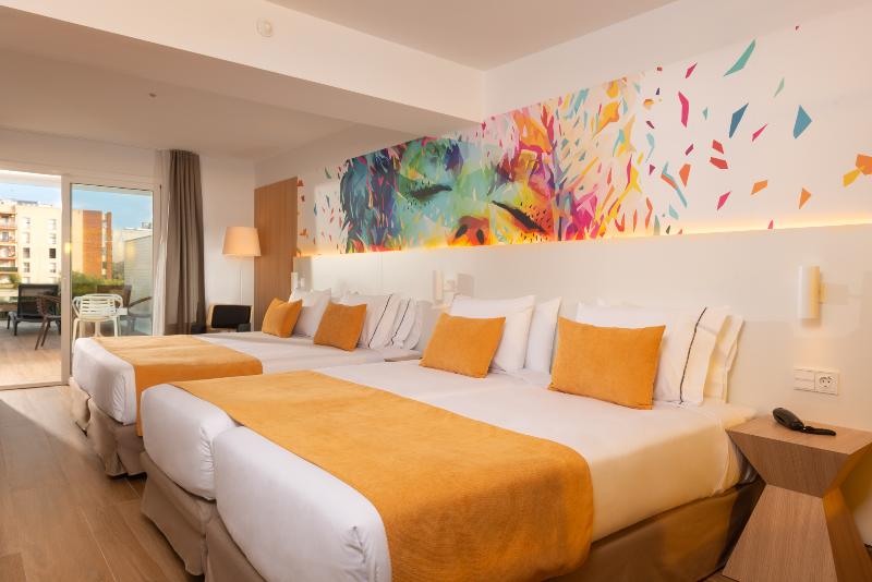 اتاق خانوادگی, L'Azure Hotel 4* Sup