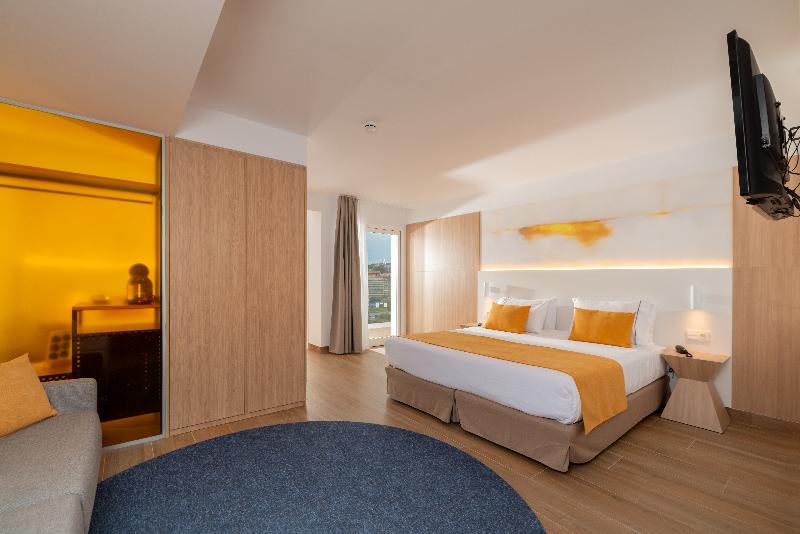 اتاق خانوادگی, L'Azure Hotel 4* Sup