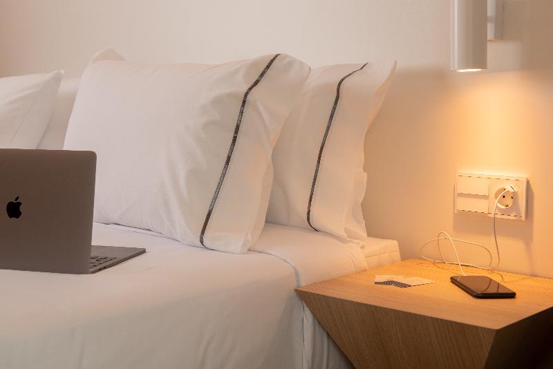 اتاق استاندارد سه نفره, L'Azure Hotel 4* Sup