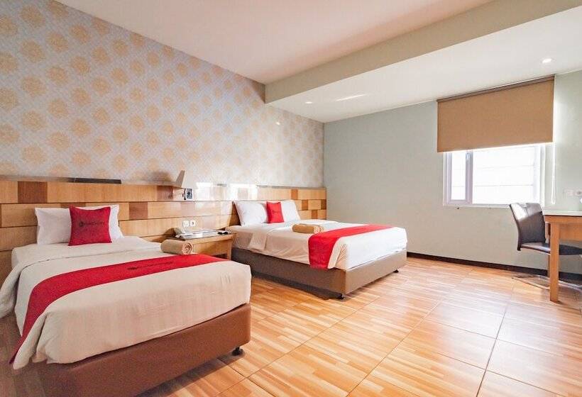 Quarto Estandar, Reddoorz Premium Near Bandung Station