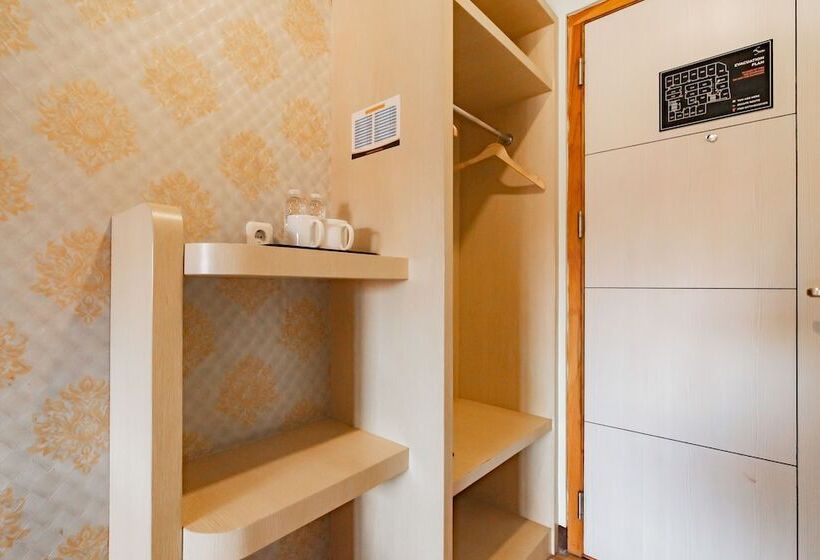 Номер Стандарт, Reddoorz Premium Near Bandung Station