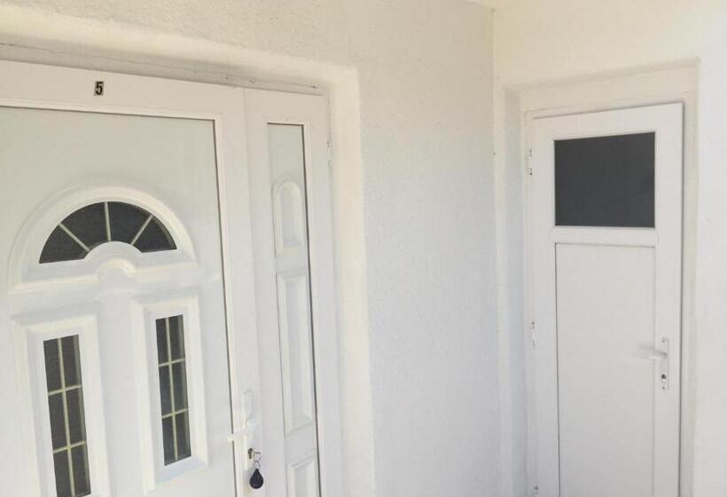 Triple Room Sea View, Apartments Rako