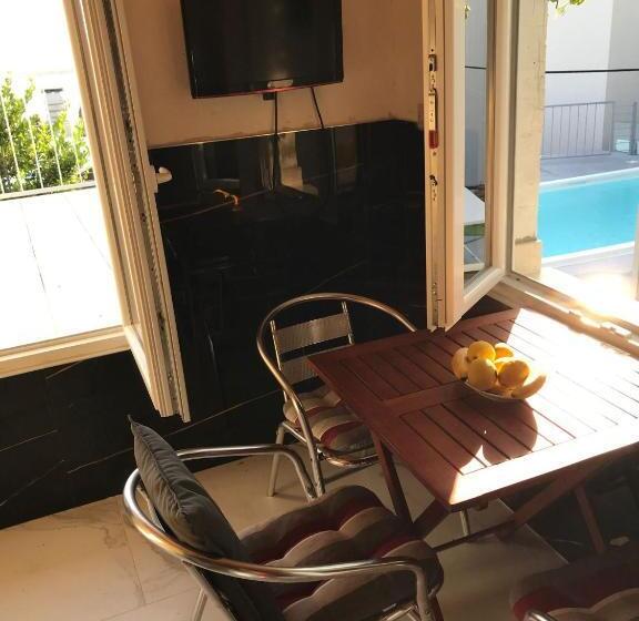 آپارتمان 1 خوابه, Apartments Rako