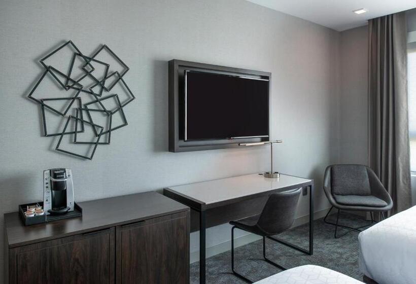 장애인을 위한 스탠다드 룸, Holiday Inn Express   Boston Logan Airport   Revere, An Ihg