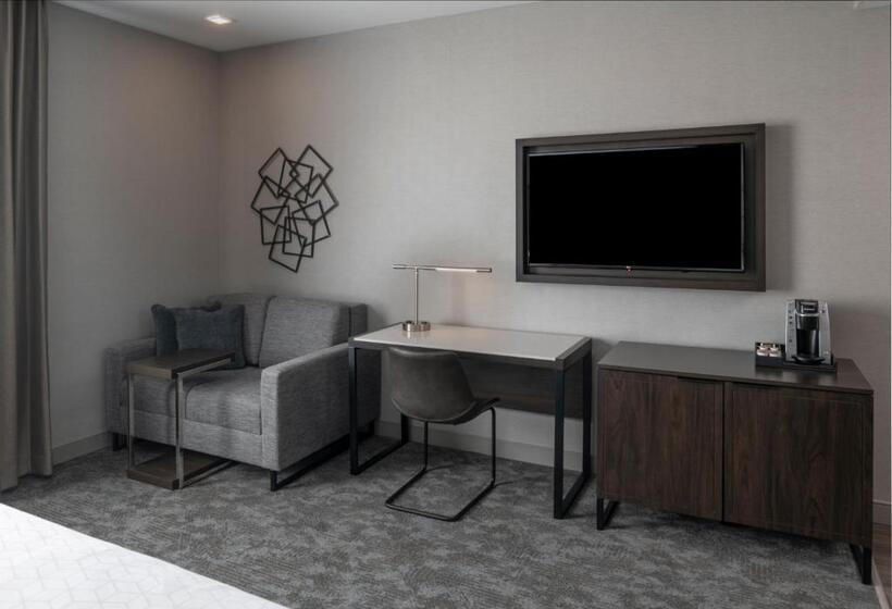 اتاق استاندارد برای معلولان, Holiday Inn Express   Boston Logan Airport   Revere, An Ihg