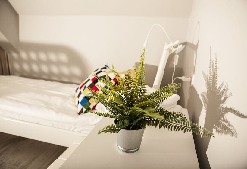 חדר סטנדרד יחיד חדר אמבטיה משותף, Bi Pi Hostel