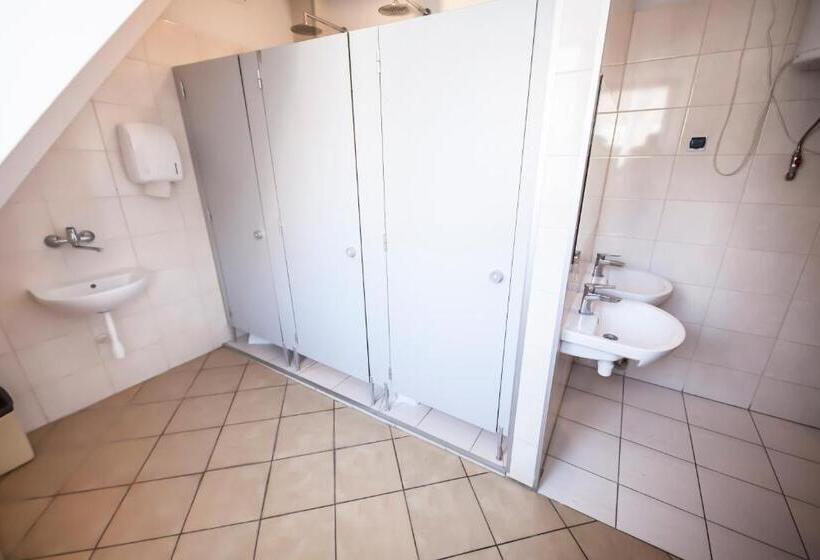 חדר אקונומי יחיד, Bi Pi Hostel