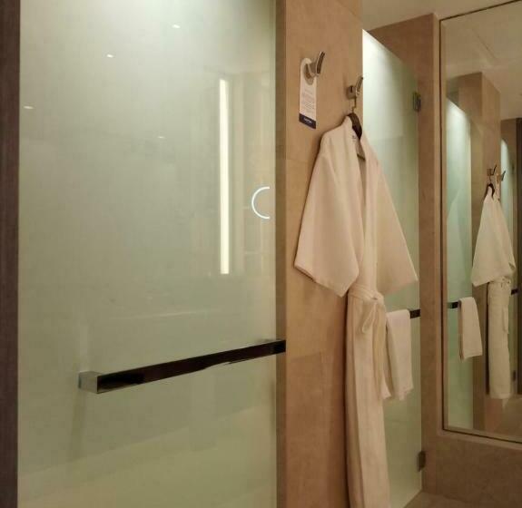 اتاق لوکس, Dusit Thani Laguna Singapore
