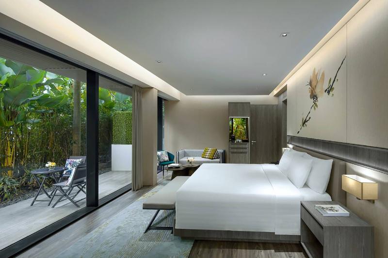 Suite with Terrace, Dusit Thani Laguna Singapore